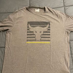 Mens large Under Armour tee